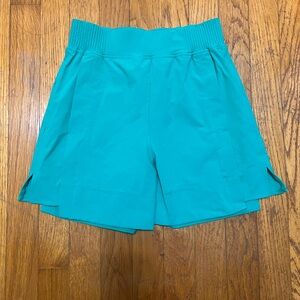 EUC Lululemon Stretch Woven Relaxed-Fit High-Rise Short 4”